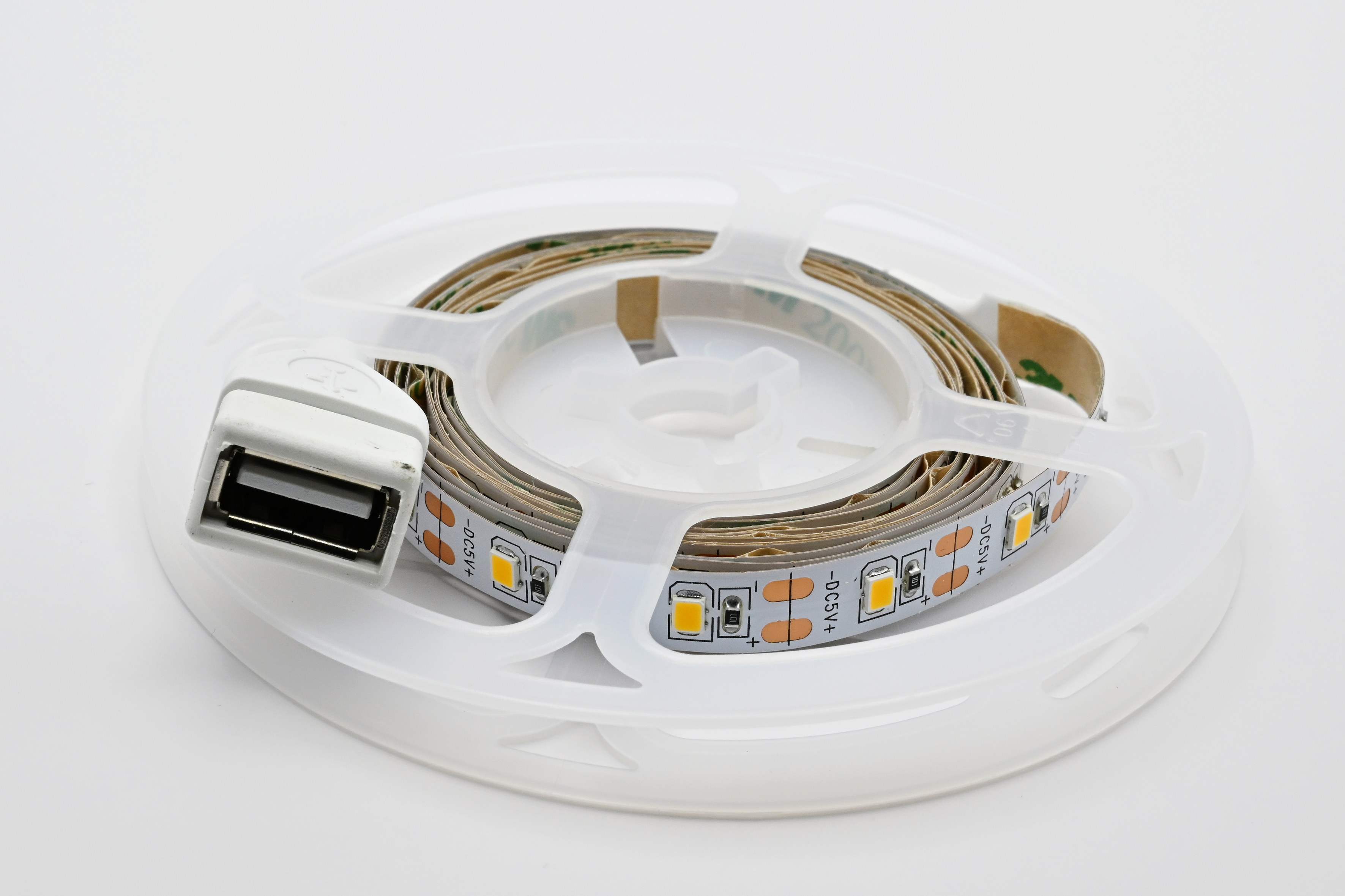 USB-LED-nauha, pituus 150 cm, täysi USB, syöttöjohto 10 cm, IP20, USB-liitin naaras.