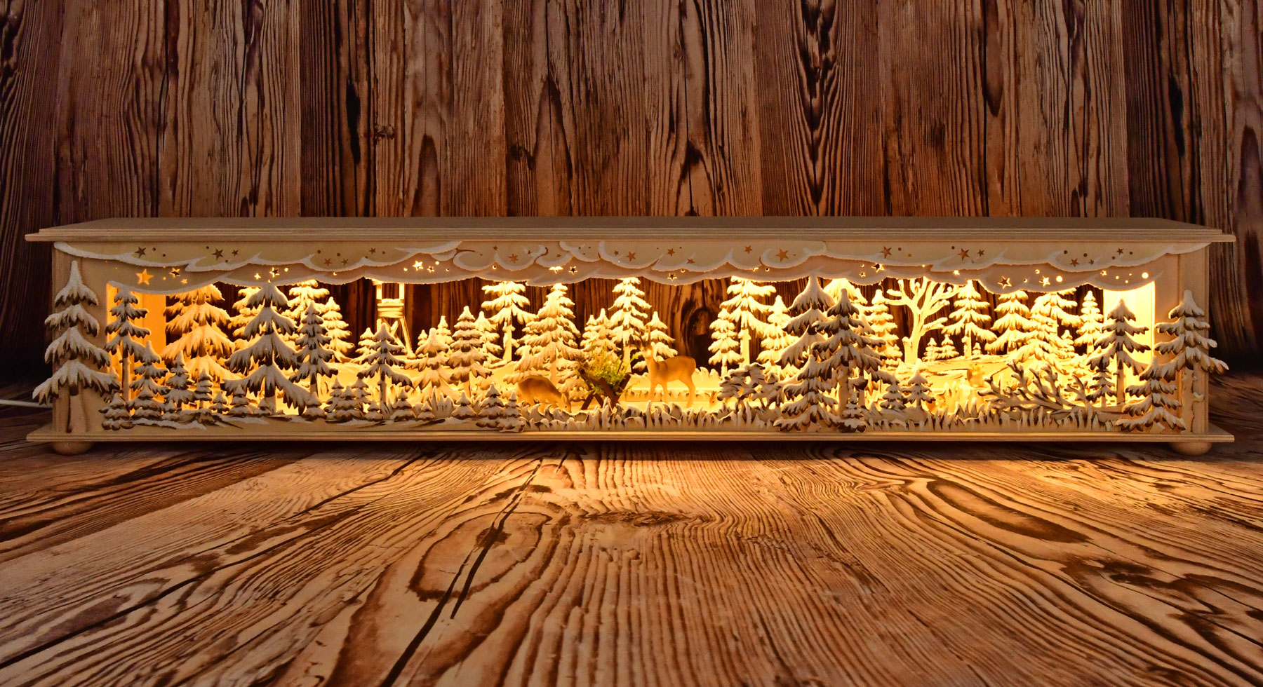 Room lamp, large, feeding trough in the forest, brown, hoarfrost